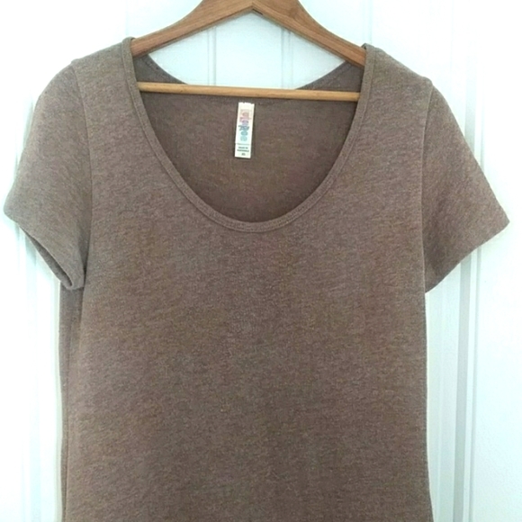 LuLaRoe Tops - Lularoe Classic Tee